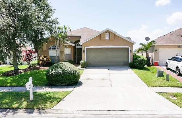 927 ADDISON DRIVE NE - 927 Addison Drive Northeast, St. Petersburg, FL 33716
