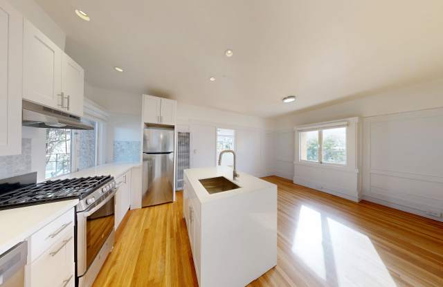 1077  Ashbury Sreeet photos photos