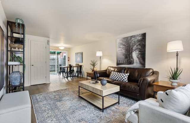 Shadeland Terrace Townhomes with Full Basements Gallery 3