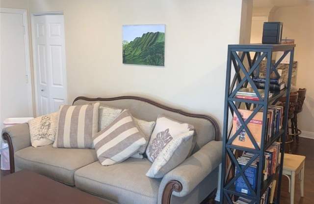 2014 Via Mariposa Gallery 4