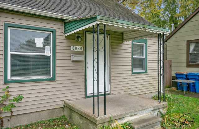 $1,050 Warren bungalow Gallery 3