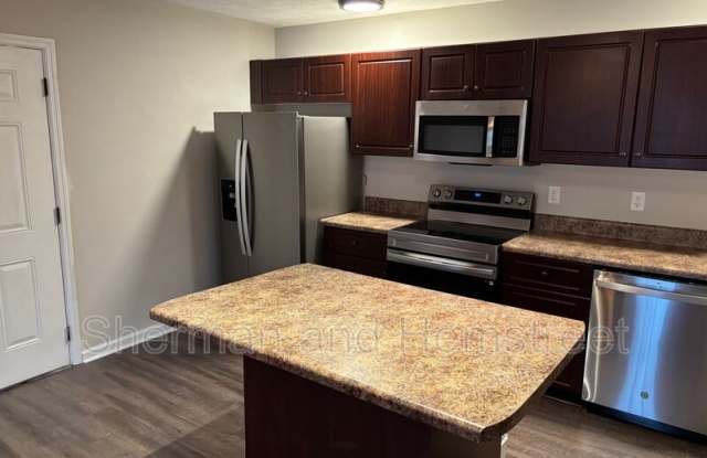 3701 London Court, Apt 203 Gallery 3