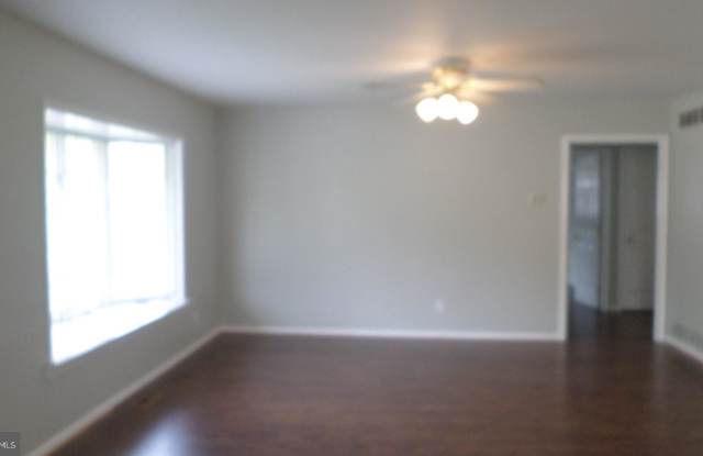 944 CARVEL DRIVE Gallery 2