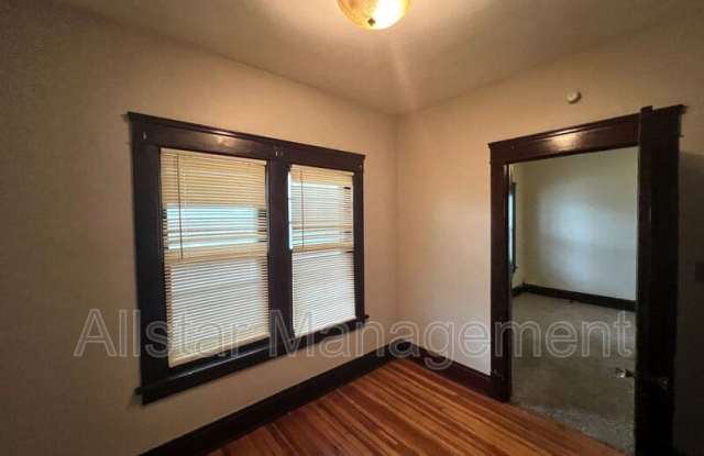 16219 Huntmere Avenue Gallery 3