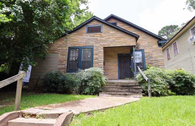 Classic Charm with Modern Updates – Spacious 4 Bedroom Rental photos photos