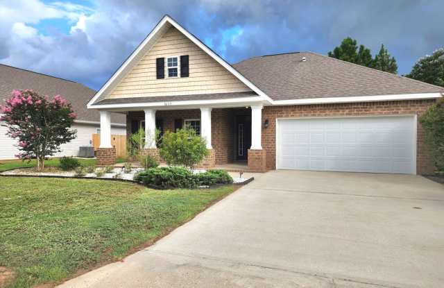 Captivating 3-bed/2-bath with Elegance and Comfort photos photos Captivating 3-bed/2-bath with Elegance and Comfort photos photos