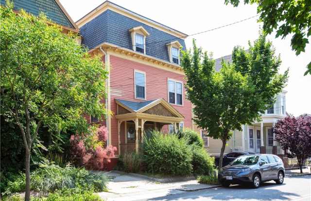 266 Knight Street Gallery 4