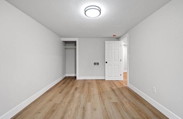 920 West 20th Avenue Gallery 3
