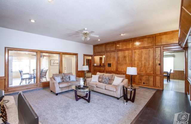 3802 Hillcrest Dr Gallery 4