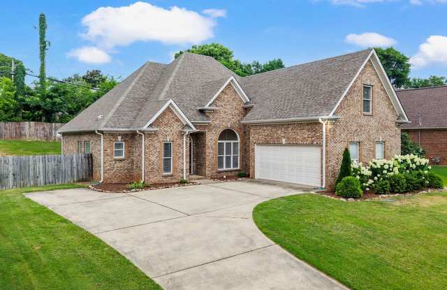 Size and Space in Beautiful Bluff Park Gallery 4