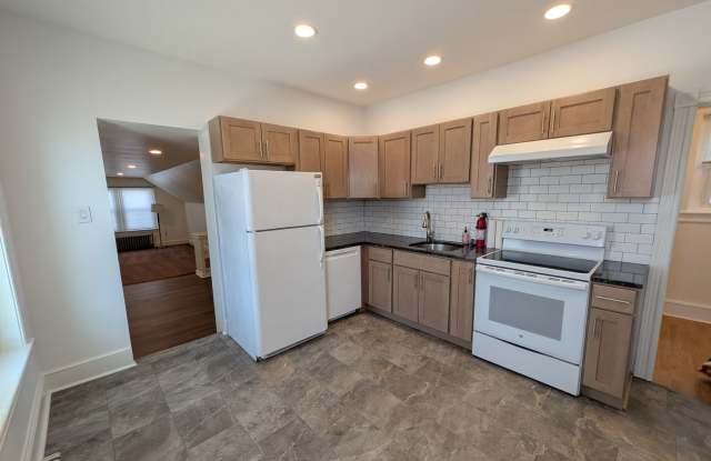 1105 Queen Street photos photos