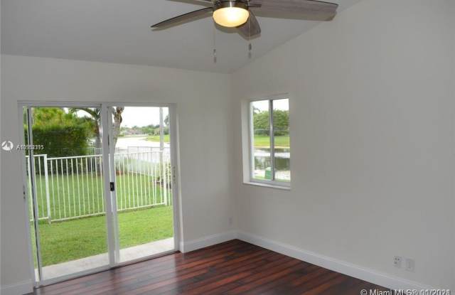 818 Golden Cane Dr Gallery 4