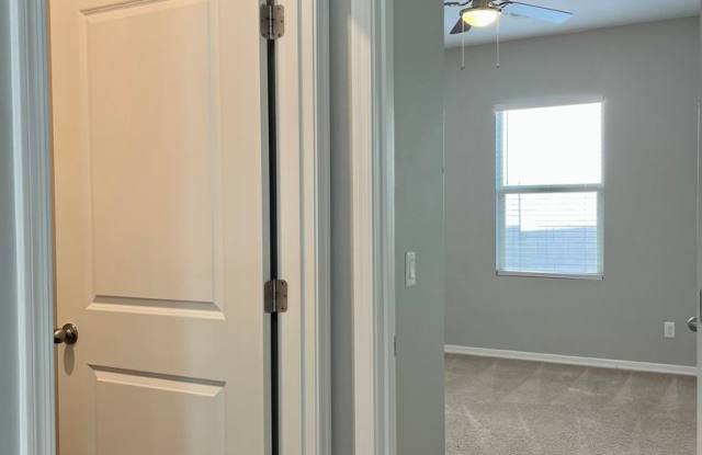 Home in Litchfield Park at Canyon Views! 5bd 3ba! Mountain Views! Gallery 4