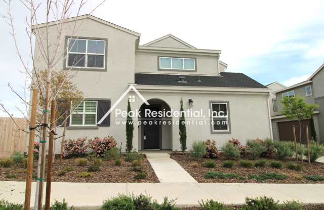 Newer 4bd/3ba Folsom Home with 2 Car Garage - 3324 Sunny Gate Lane, Sacramento County, CA 95630