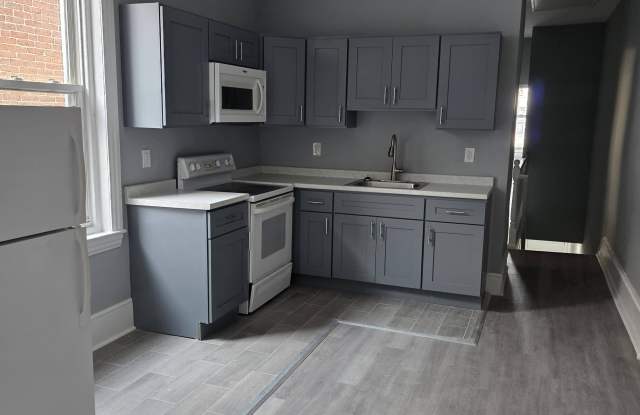4542 North 19th Street Apt#2 Gallery 2