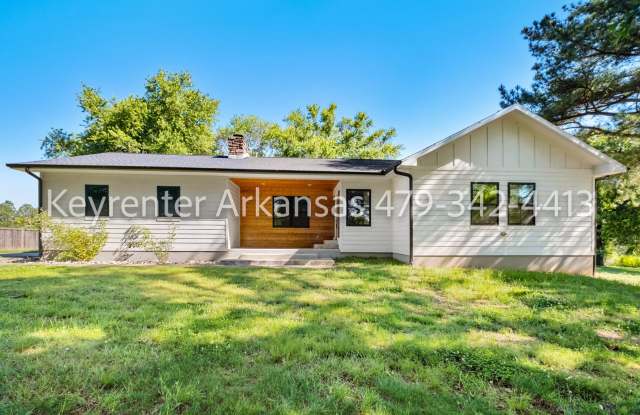 Beautiful 5‑Bedroom Home with Hardwood Floors, Fireplace & Luxurious Master Suite photos photos