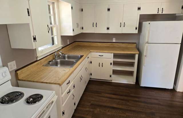 215 Robinwood Cir Gallery 4