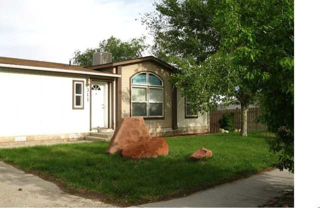Comfy & Cozy Home for Rent Gallery 3