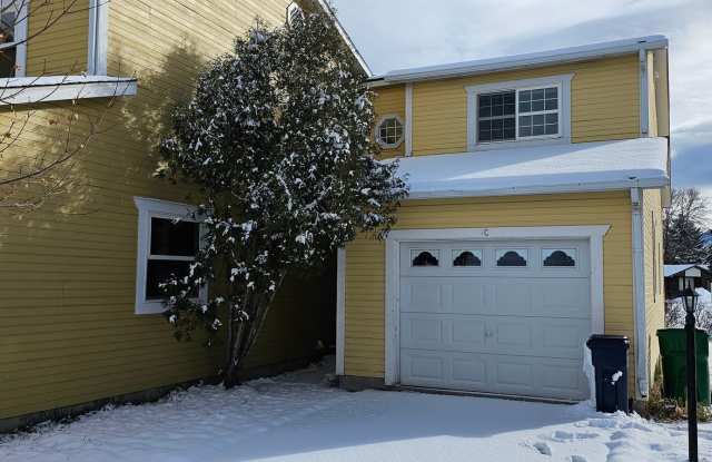 Newly Renovated 3Bed 1.5 Bath House Available in Heart of Bozeman photos photos