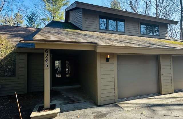 Sophisticated Condo Retreat on Old Mission Peninsula photos photos