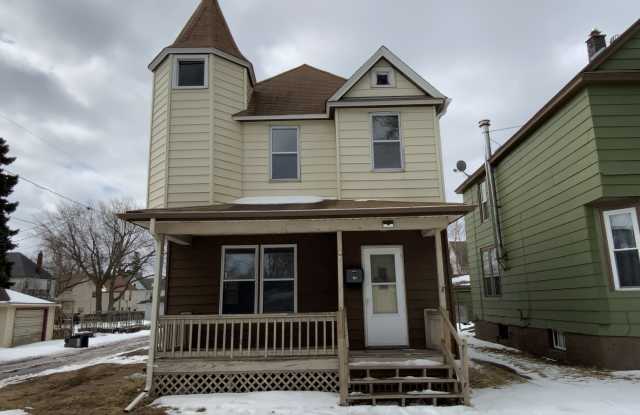 121 N 28th Ave W photos photos