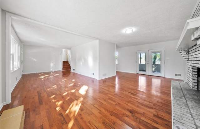 312 Cardinal Drive Gallery 2