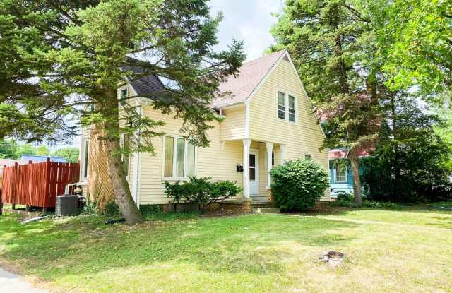 4 Bedroom 1 Bath Near Campus - 603 Meridian Street, West Lafayette, IN 47906