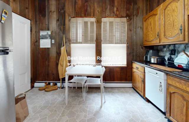 5 Aldie St. Gallery 3