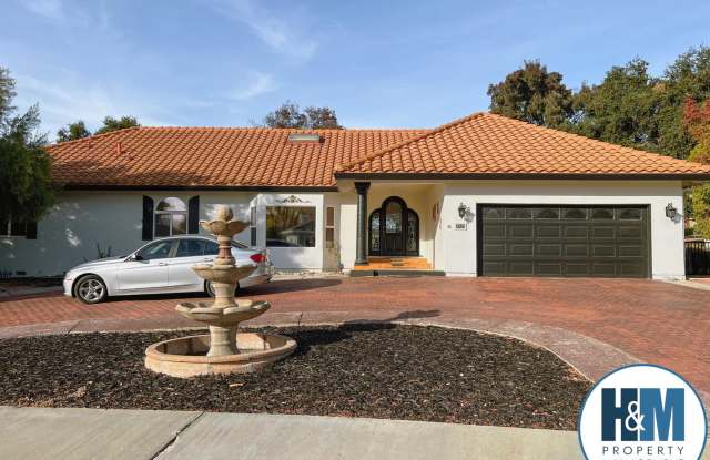Gated Community Home - 945 South Ridgemark Drive, Ridgemark, CA 95023