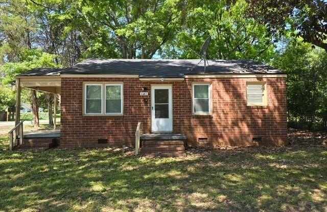 2443 S Lumpkin Road photos photos