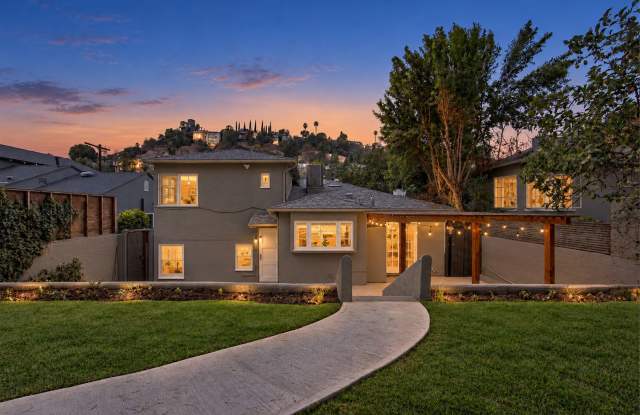 Silver Lake 3BD with Detached Office, Private Backyard, and Garage Parking Gallery 1