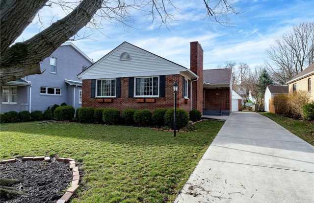 5 Bedroom, 2 Bath Ranch Home in Oakwood! photos photos