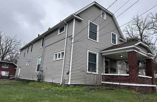 729 College Avenue Northeast photos photos