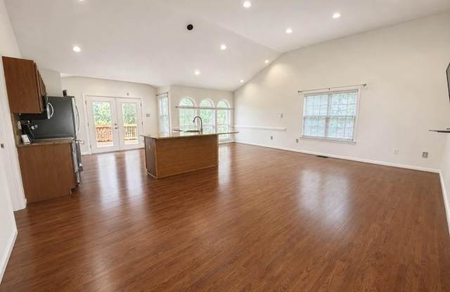 1107 STATION Drive Gallery 2