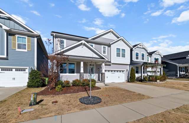 **Beautiful Wendell Falls Home 3/2.5 with Office, Loft & Fenced in Yard** Gallery 3