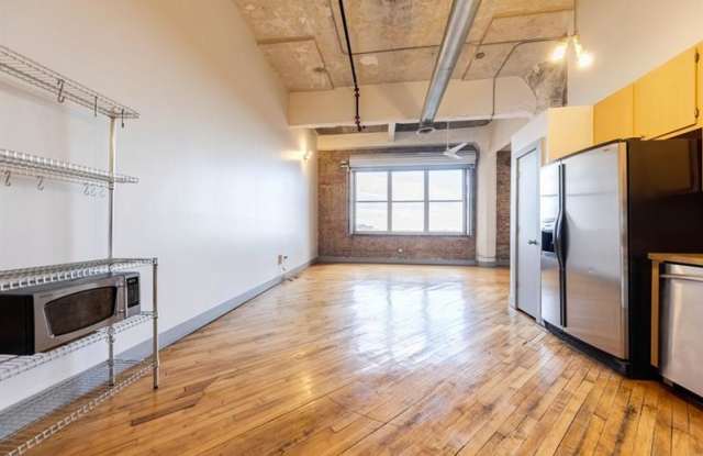 87 PEACHTREE Street SW Gallery 4