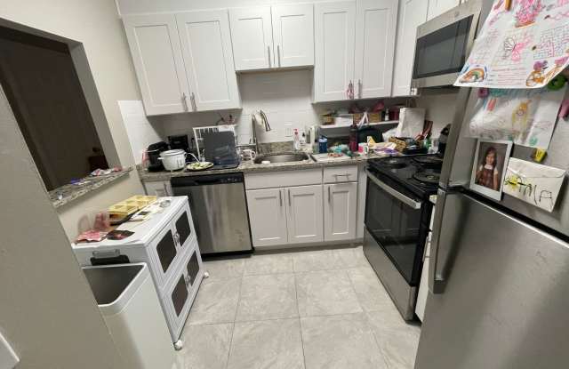 2-bed near I-95 w/parking photos photos