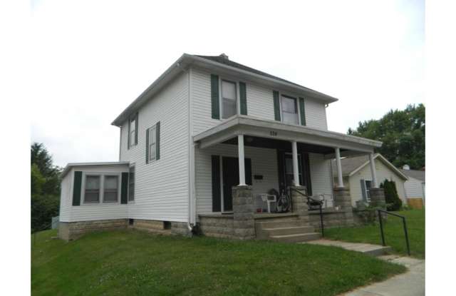 2-Story House, 4Bed/2Bath with Lots of Room, Washer/Dryer. Pet Friendly  Large Yard - 224 South 14th Street, Lafayette, IN 47905