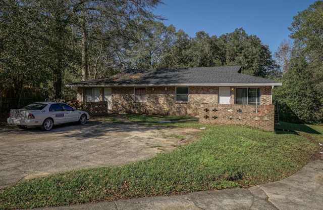 2/2 Townhome off Hartsfield Rd. (with bonus room that can be used as 3rd bedroom) photos photos