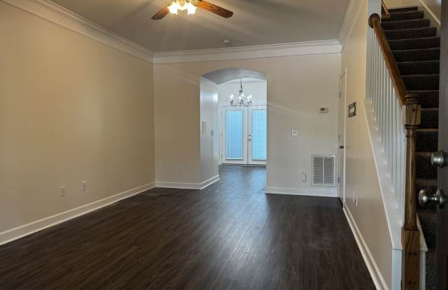 Luxury across the street from MTSU! Gallery 4