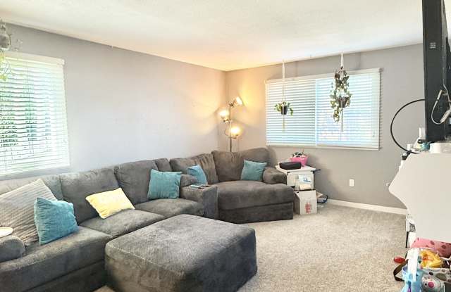 2740 Susan Drive photos photos