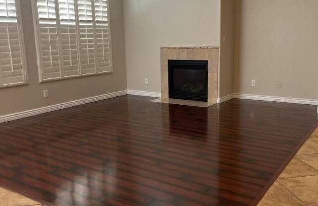 18068 W RIMROCK Street Gallery 3