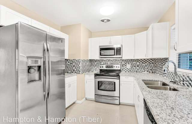 5210 GRANDVIEW DR Gallery 3