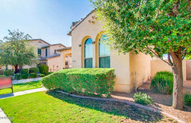 15439 W OLD OAK Lane Gallery 3