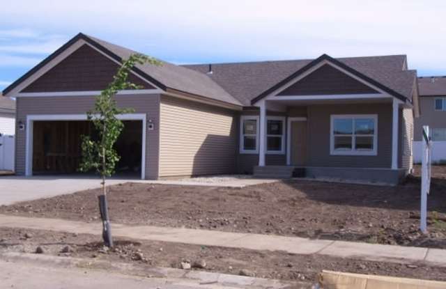 3 bed 2 bath Crown Pointe Neighborhood with A/C photos photos