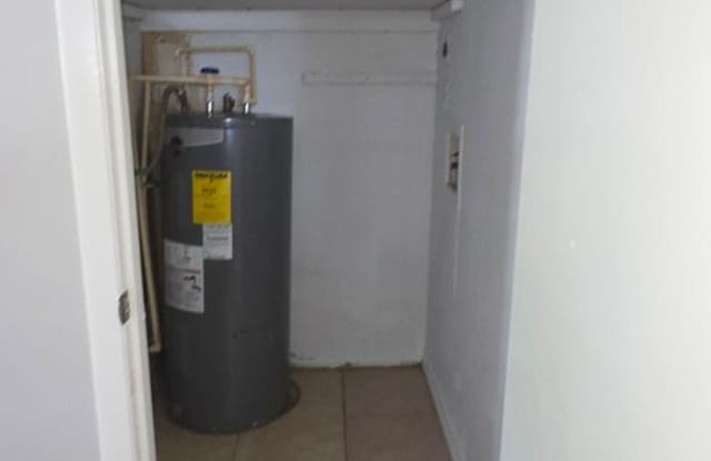 Move‑in‑ready 1 bedroom, 1 bathroom residence located in the heart of Nokomis. Gallery 4