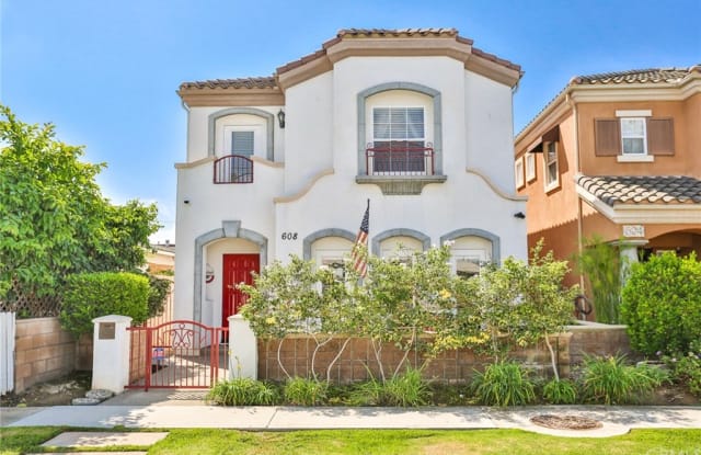 608 Indianapolis Avenue - 608 Indianapolis Avenue, Huntington Beach, CA 92648