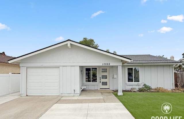 Comfortable 3B/1BA Home in Mira Mesa with Backyard, In-Unit Laundry and Garage photos photos