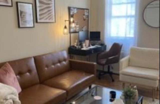 215 Thompson Street photos photos