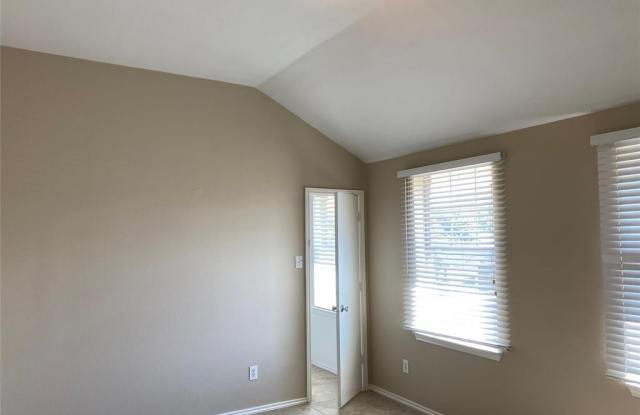 3116 Nandina Street Gallery 4